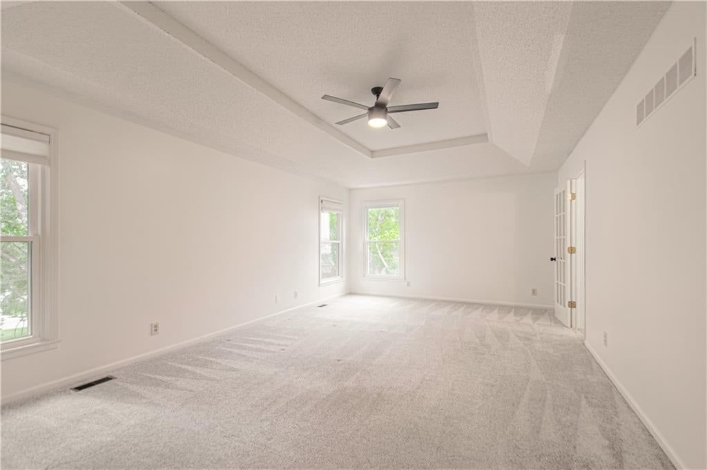 Photo 23 of 70 - 13723 W 75th Place, Lenexa, KS 66216