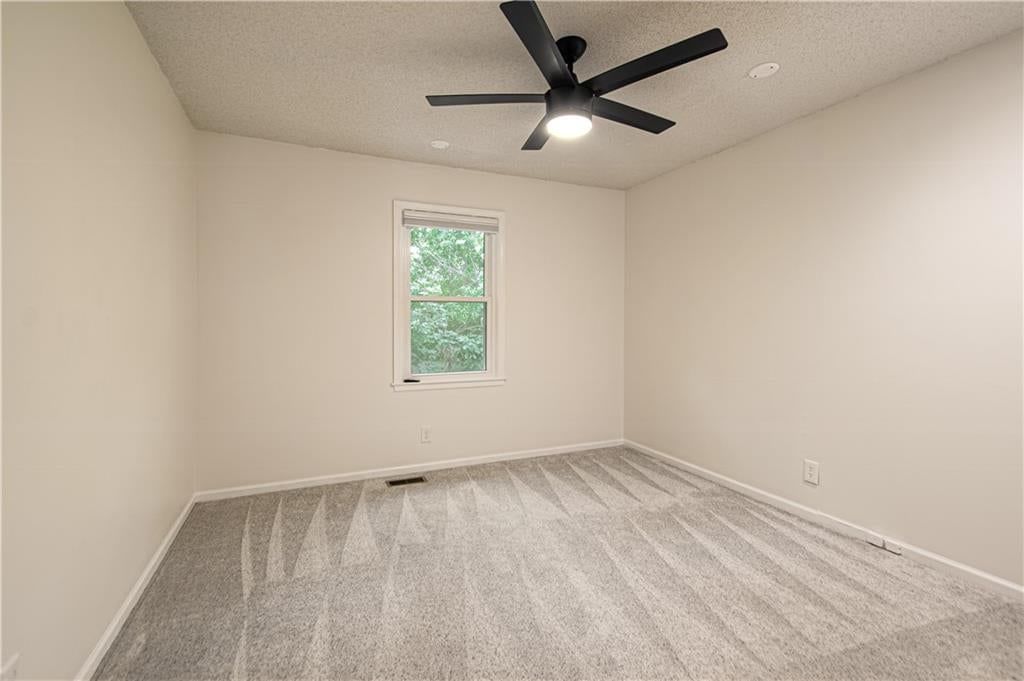 Photo 35 of 70 - 13723 W 75th Place, Lenexa, KS 66216