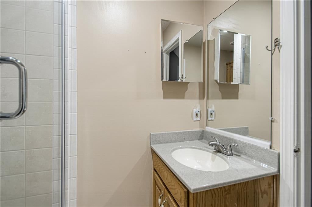 Photo 47 of 70 - 13723 W 75th Place, Lenexa, KS 66216