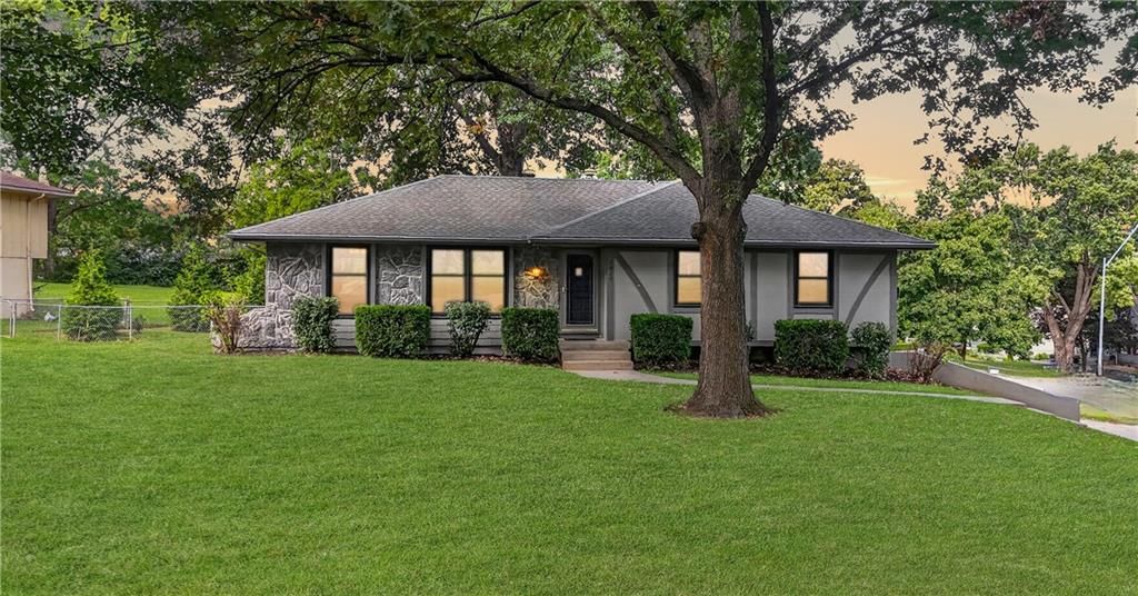 7920 N Euclid Avenue, Kansas City, MO