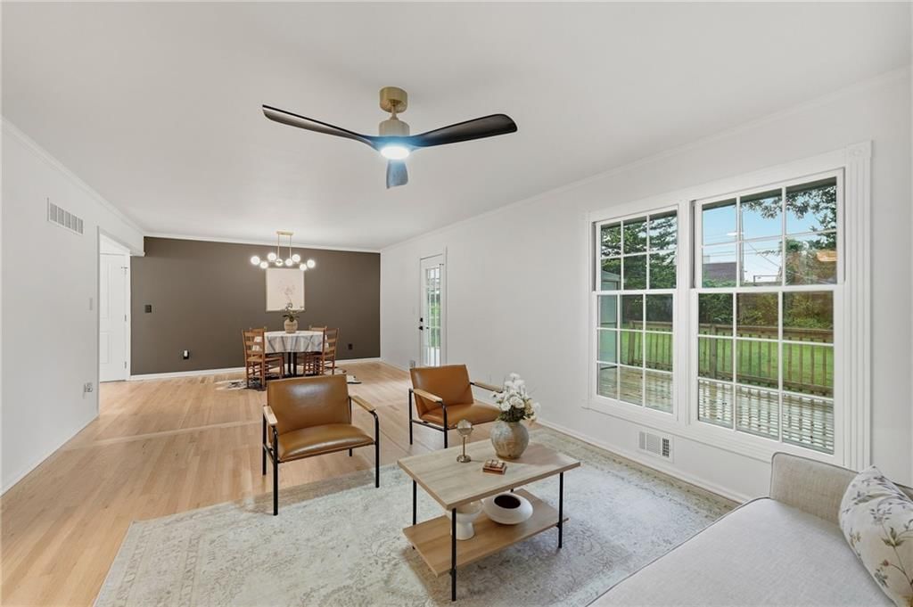 609 SW Elwood Drive — photo 8