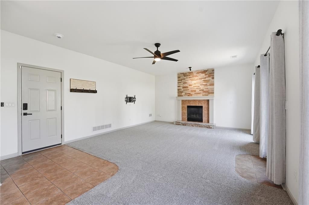1304 NE 104th Place, Kansas City, MO