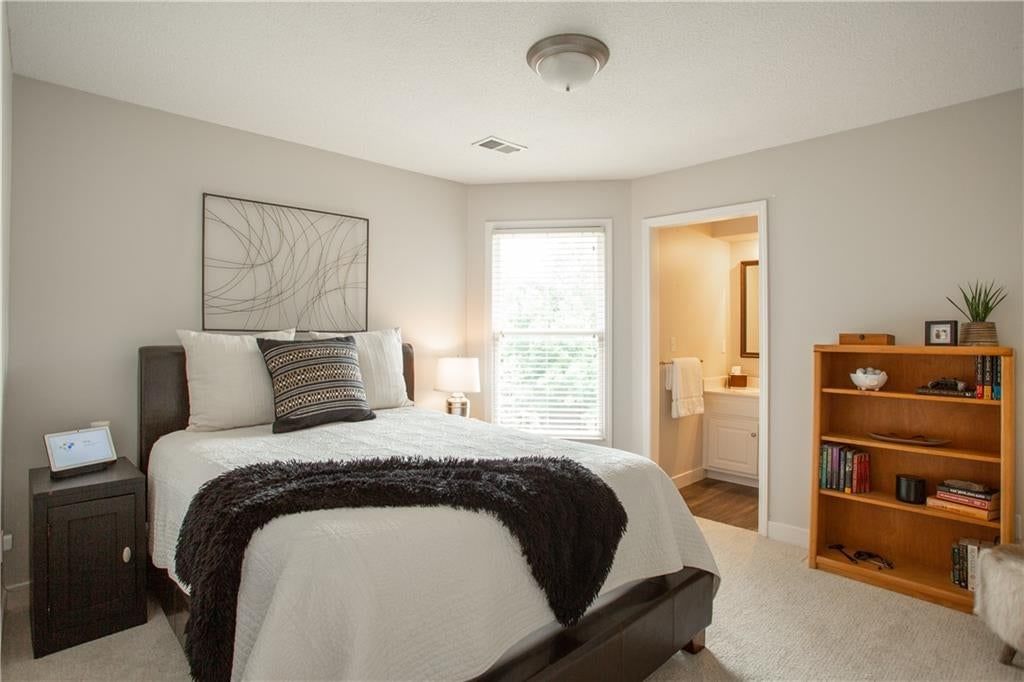 13808 Parkhill Street — photo 28