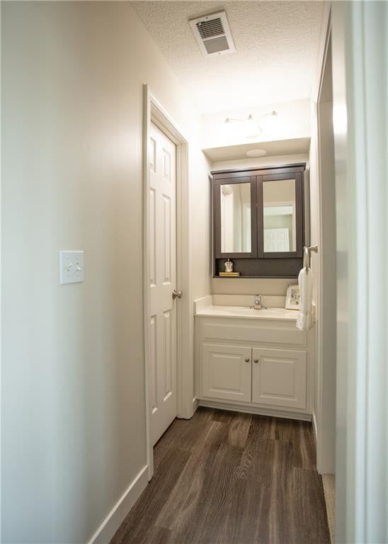 13808 Parkhill Street — photo 32