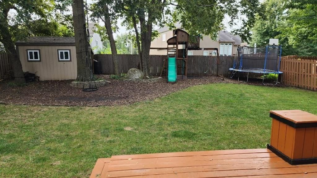 Photo 7 of 24 - 541 E Mockingbird Street, Gardner, KS 66030