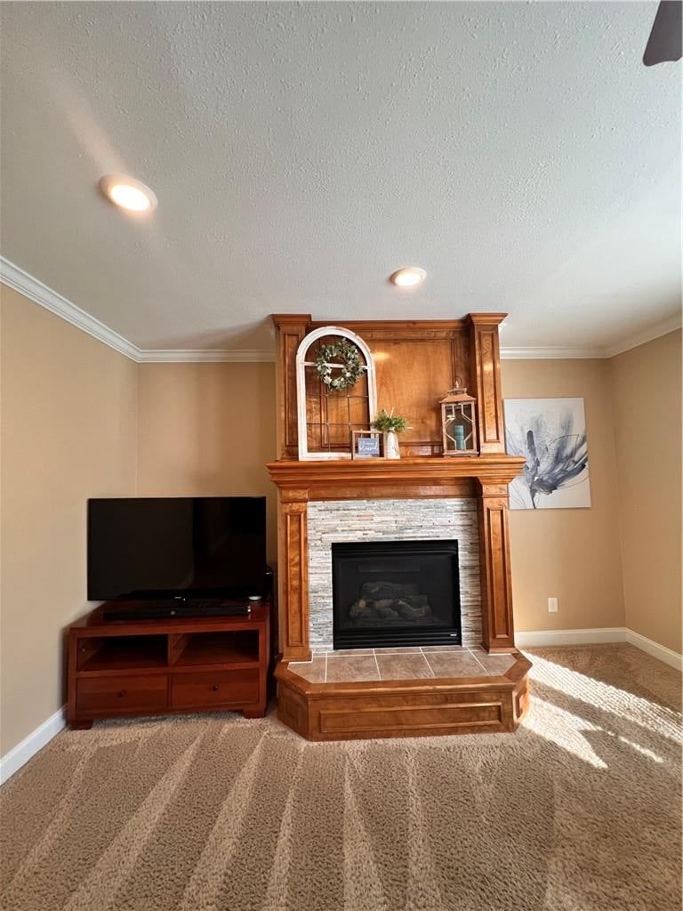 Open floor plan at 541 E Mockingbird Street, Gardner, KS 66030