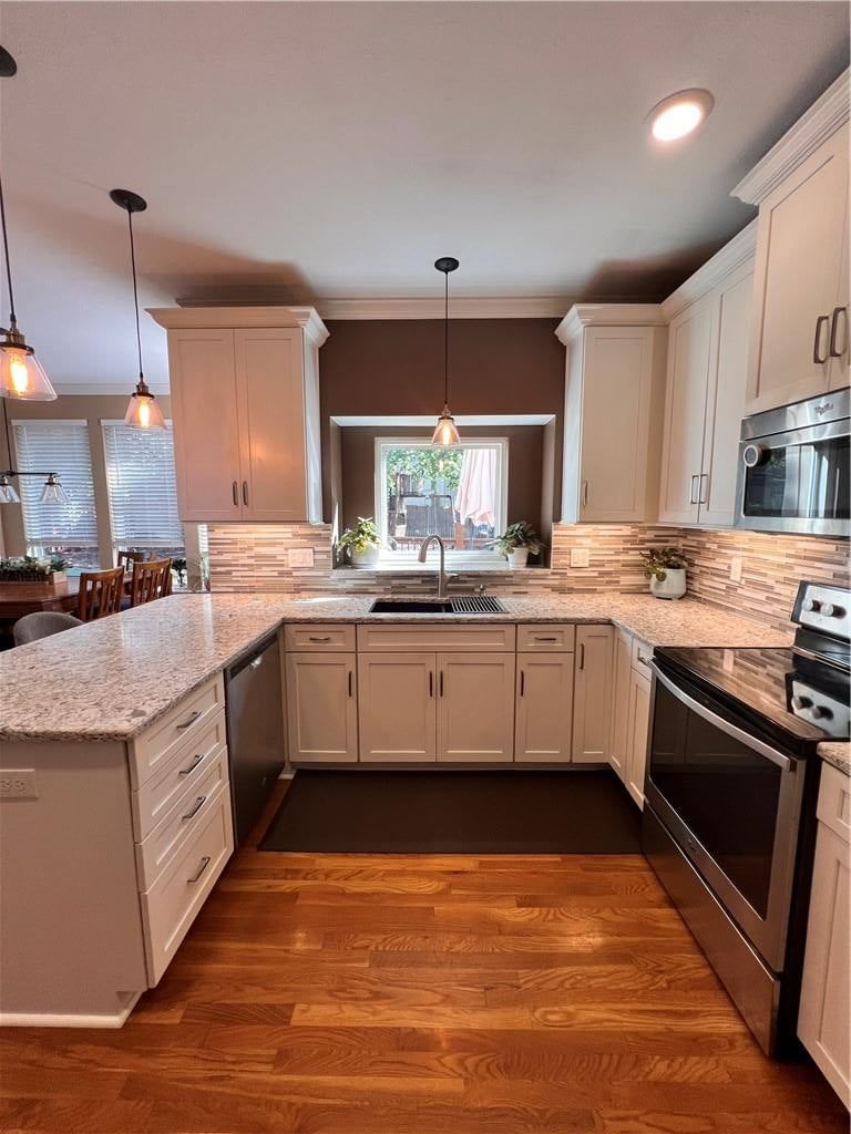 Hardwood floors at 541 E Mockingbird Street, Gardner, KS 66030