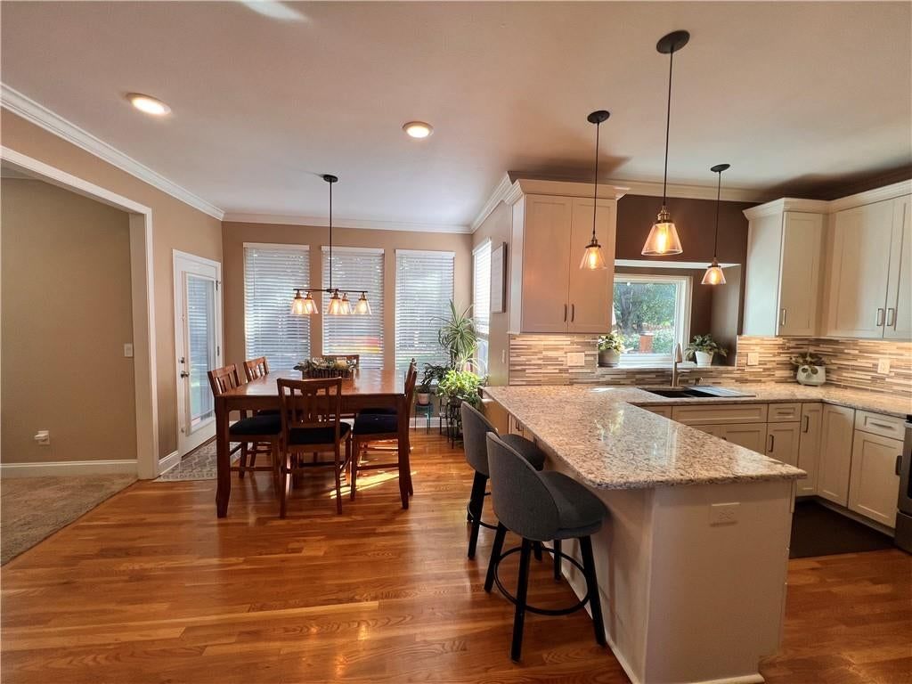 Photo 16 of 24 - 541 E Mockingbird Street, Gardner, KS 66030