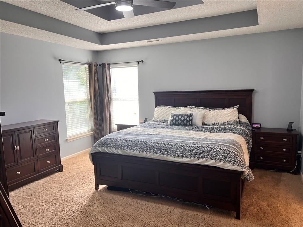 Photo 18 of 24 - 541 E Mockingbird Street, Gardner, KS 66030