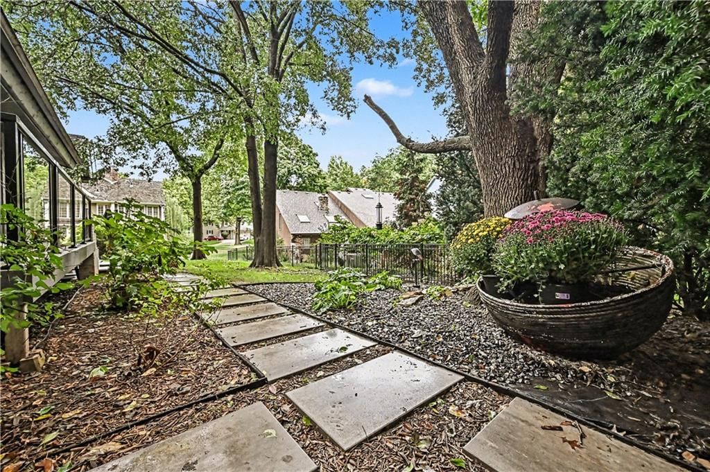 12707 Cherokee Lane — photo 32