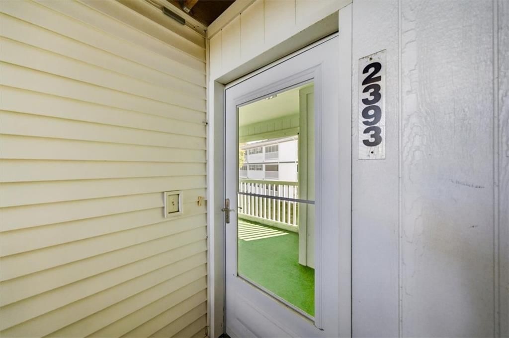 2393 NE 68th Street, Gladstone, MO: listing photo 2