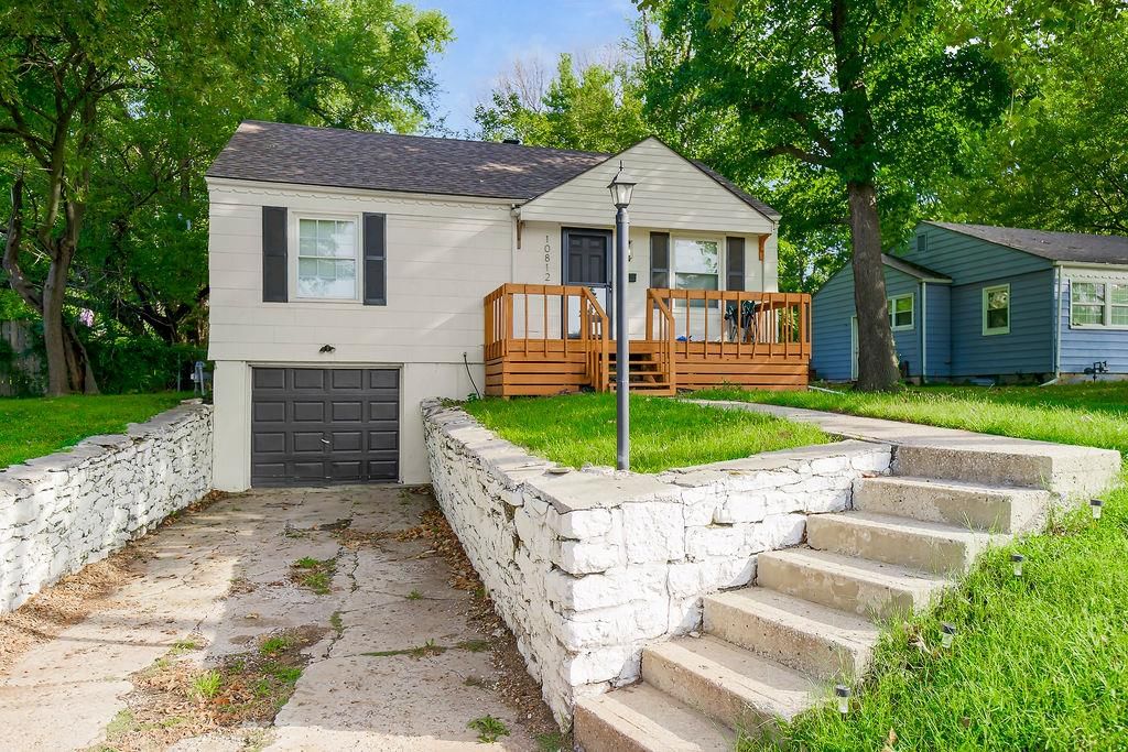 Photo 24 of 24 - 10812 E 59th Street, Raytown, MO 64133