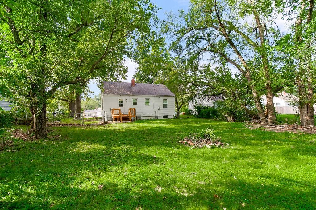 Fenced yard at 10812 E 59th Street, Raytown, MO 64133