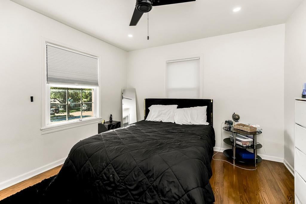 Photo 12 of 24 - 10812 E 59th Street, Raytown, MO 64133