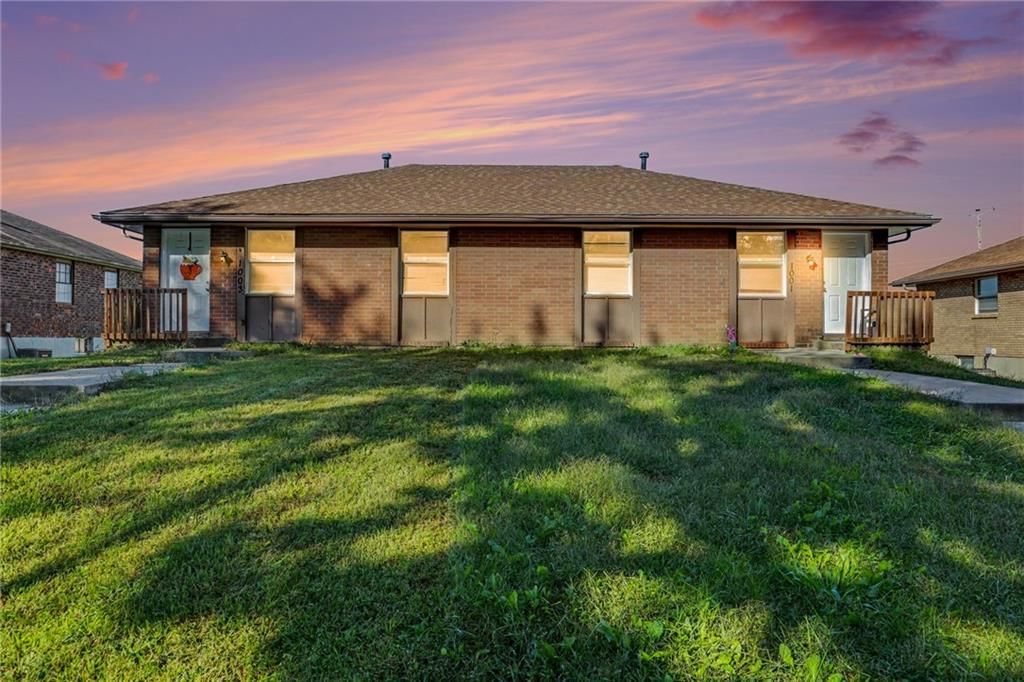 1001 -1003 SW Kings Cross Road, Blue Springs, MO