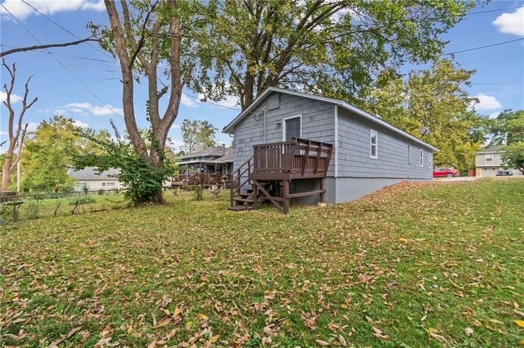 Deck and fenced yard at 1003 E 83RD Terrace, Kansas City, MO 64131