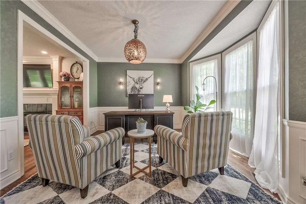 4619 Aminda Street, Shawnee, KS: listing photo 2