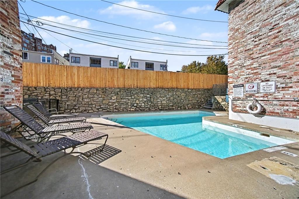 Fenced yard at 5004 Baltimore Avenue #103, Kansas City, MO 64112