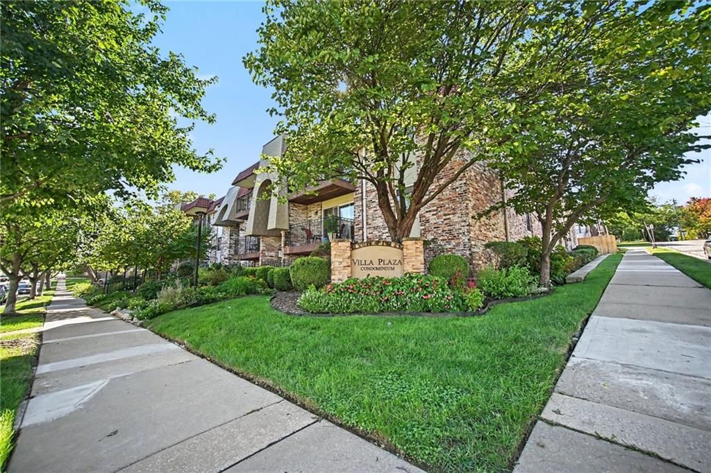 Photo 17 of 18 - 5004 Baltimore Avenue #103, Kansas City, MO 64112