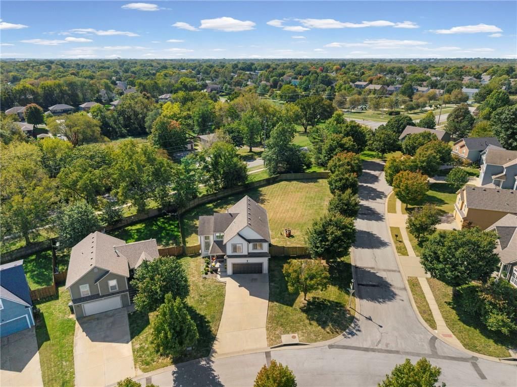 Photo 36 of 39 - 20587 W 126th Terrace W, Olathe, KS 66061