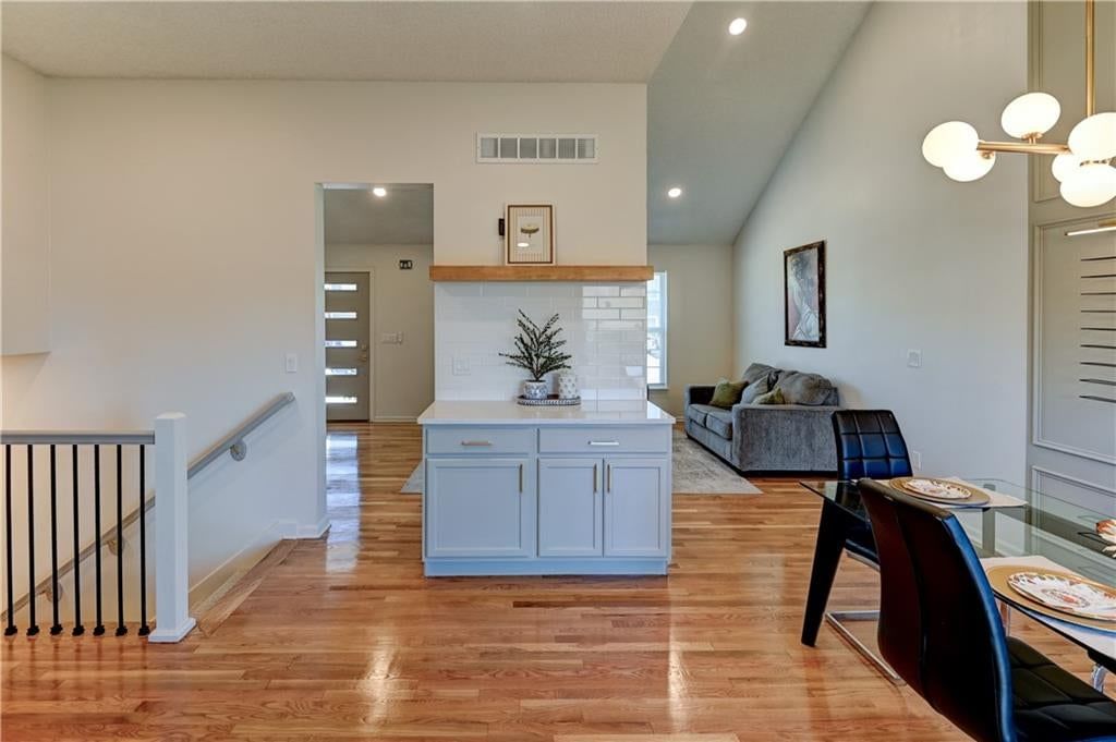 626 S Walnut Street — photo 8