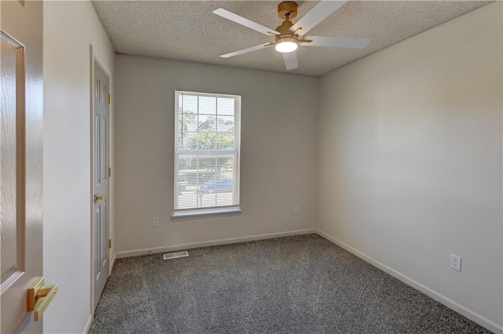 626 S Walnut Street — photo 21