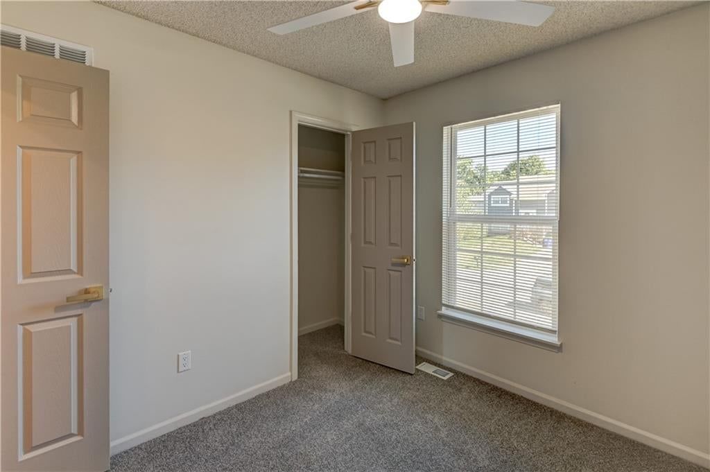 626 S Walnut Street — photo 25