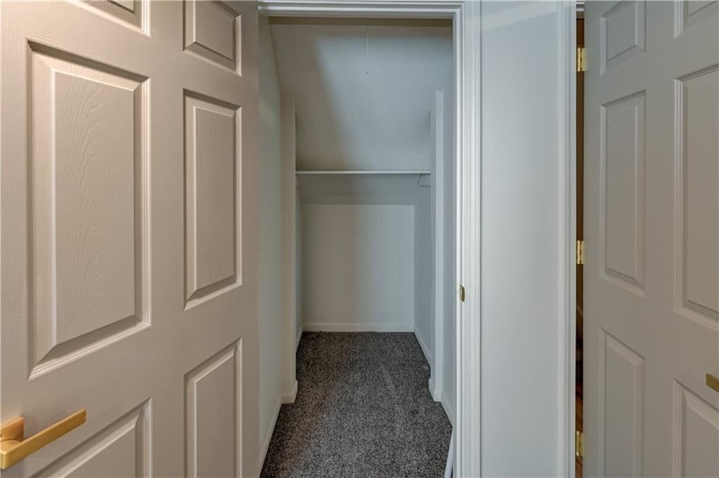 626 S Walnut Street — photo 28