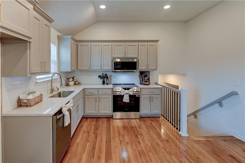 626 S Walnut Street — photo 56