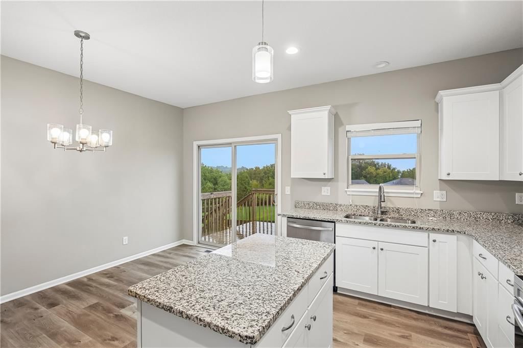 Photo 13 of 41 - 1208 NW Hilltop Lane, Grain Valley, MO 64029