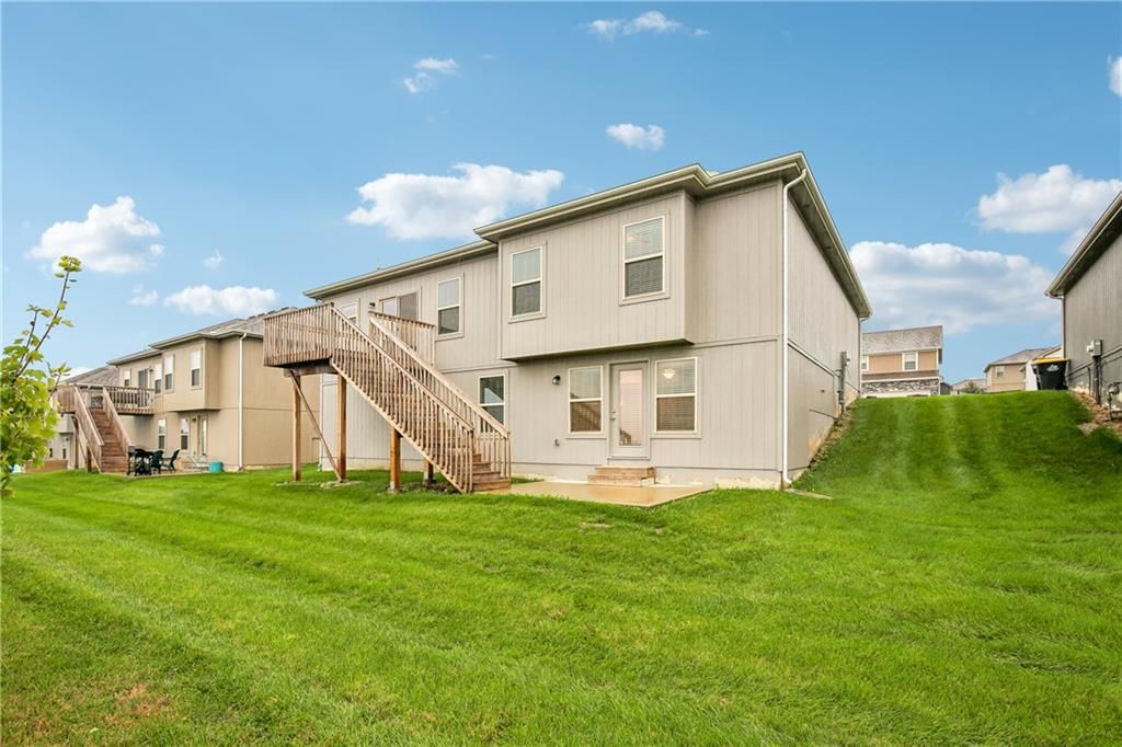 Photo 38 of 41 - 1208 NW Hilltop Lane, Grain Valley, MO 64029
