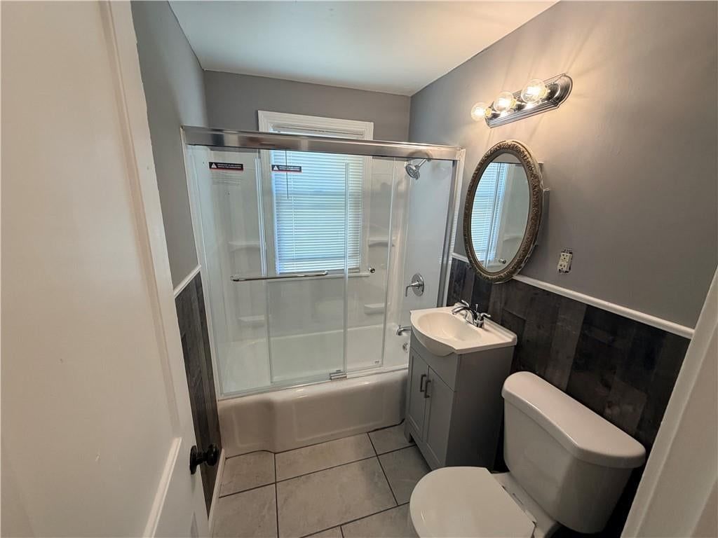 Photo 17 of 22 - 3006 E Meyer Boulevard, Kansas City, MO 66418