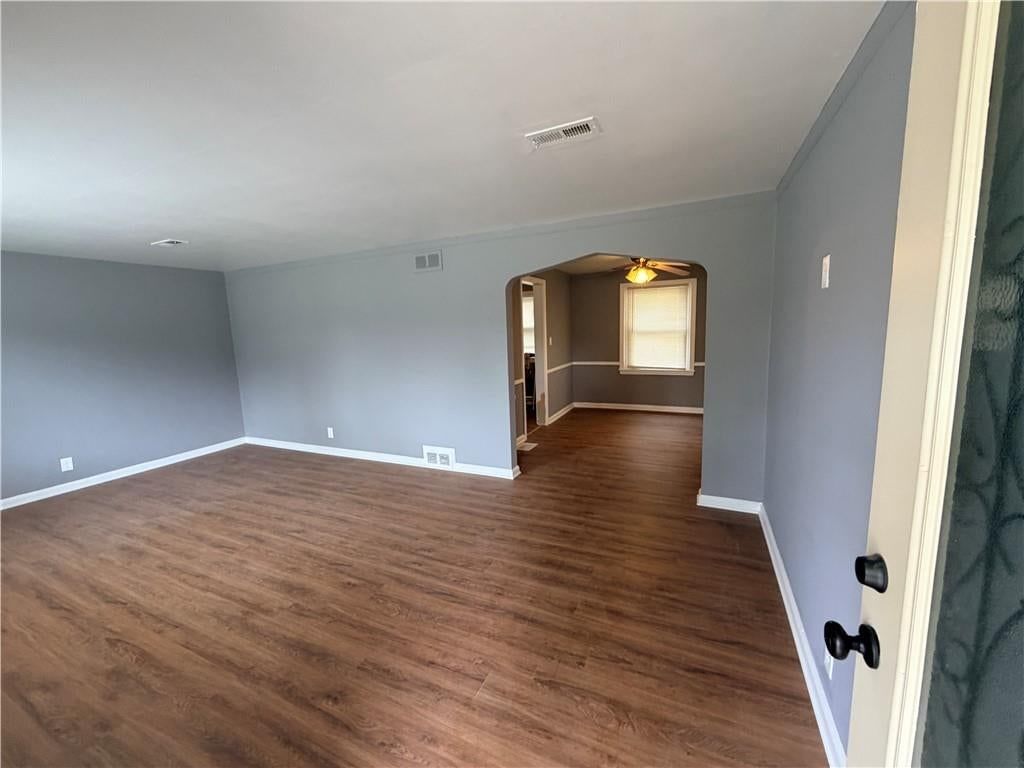 Luxury vinyl floors at 3004 E Meyer Boulevard, Kansas City, MO 66418