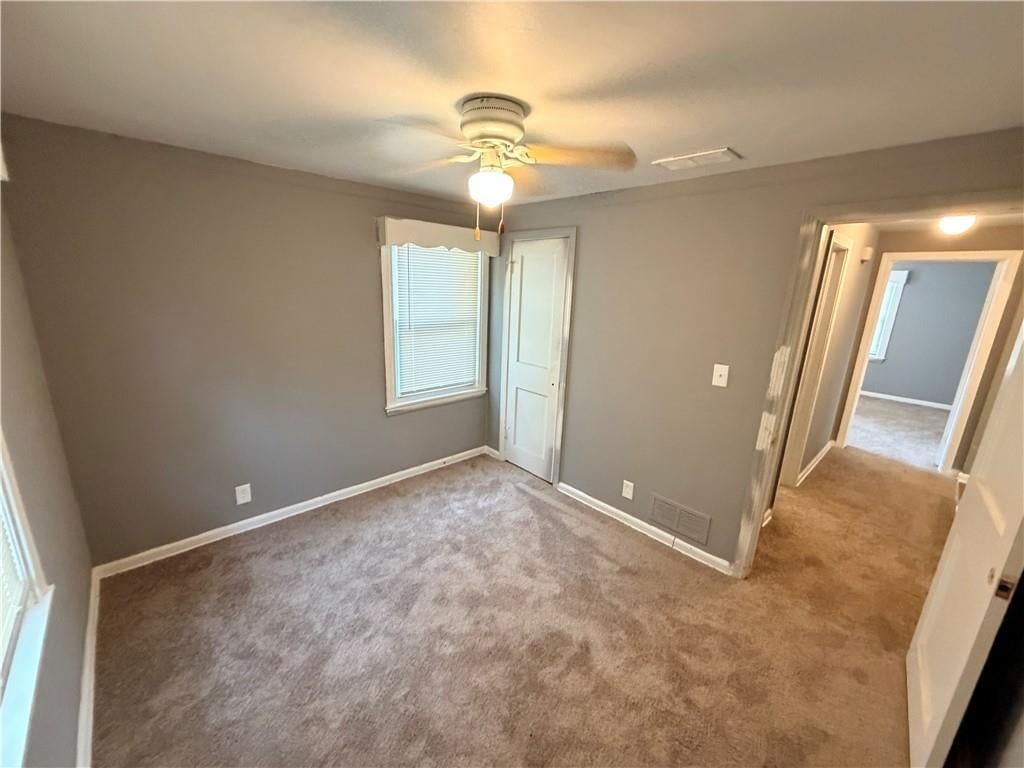 Photo 21 of 21 - 3004 E Meyer Boulevard, Kansas City, MO 66418