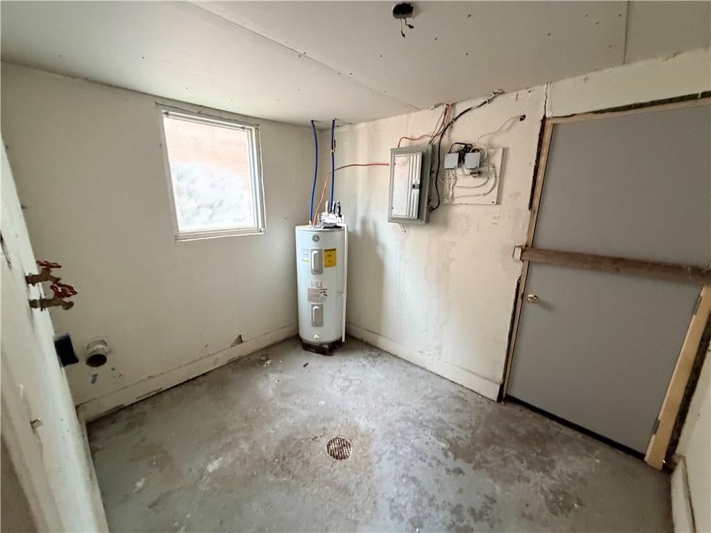 Photo 14 of 21 - 3004 E Meyer Boulevard, Kansas City, MO 66418