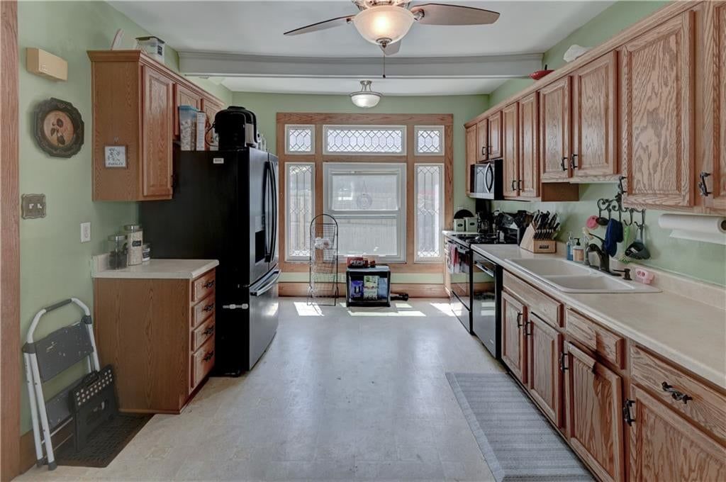Photo 26 of 46 - 1032 5th Avenue