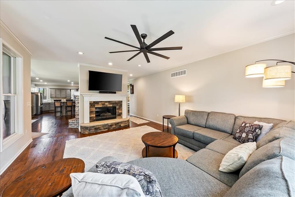 9110 W 129th Street, Overland Park, KS