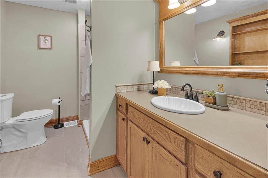 Photo 16 of 41 - 112 W 8th Street, Kearney, MO 64060