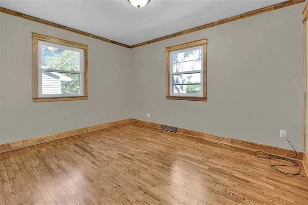 Photo 18 of 41 - 112 W 8th Street, Kearney, MO 64060