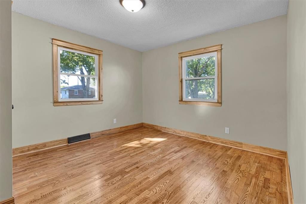 Photo 20 of 41 - 112 W 8th Street, Kearney, MO 64060
