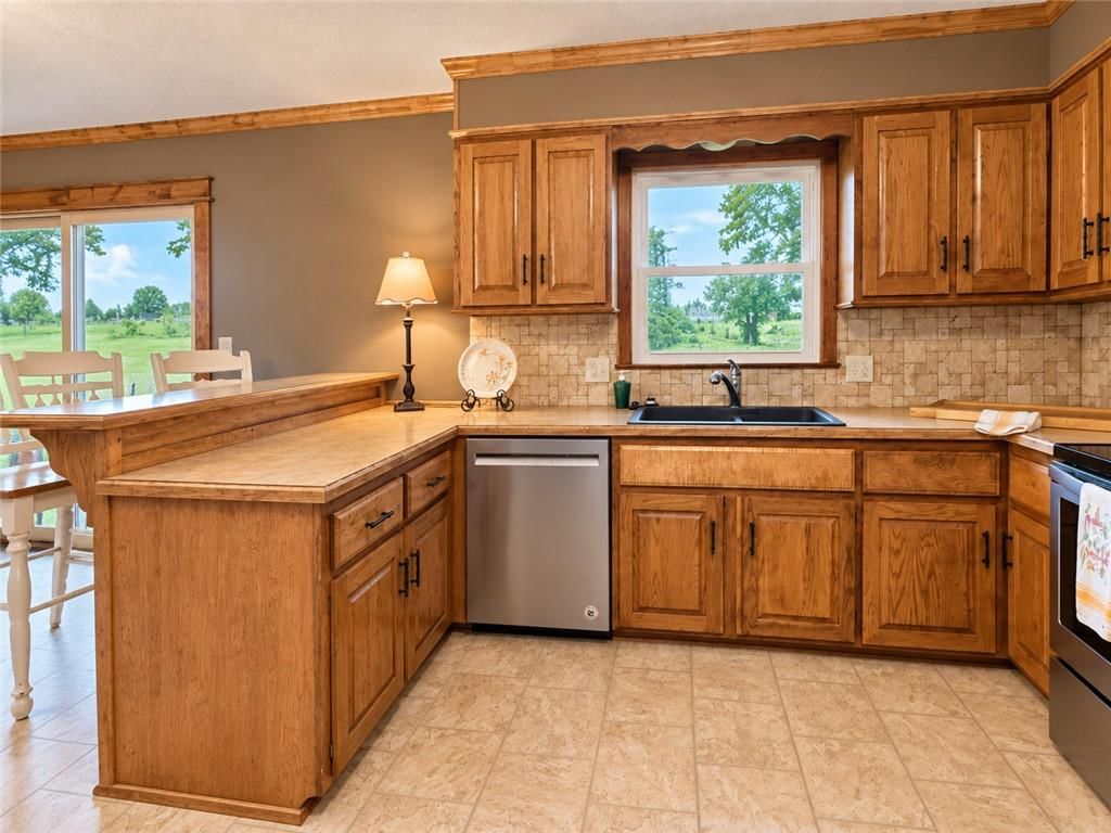 Photo 25 of 41 - 112 W 8th Street, Kearney, MO 64060