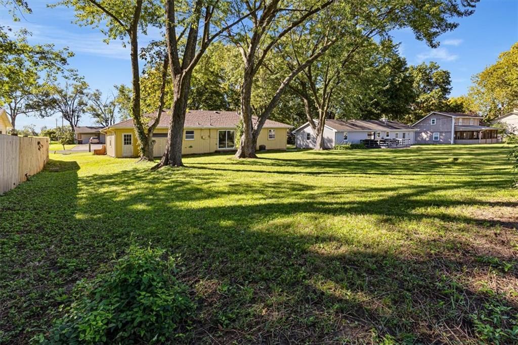 Big backyard and fenced yard at 112 W 8th Street, Kearney, MO 64060