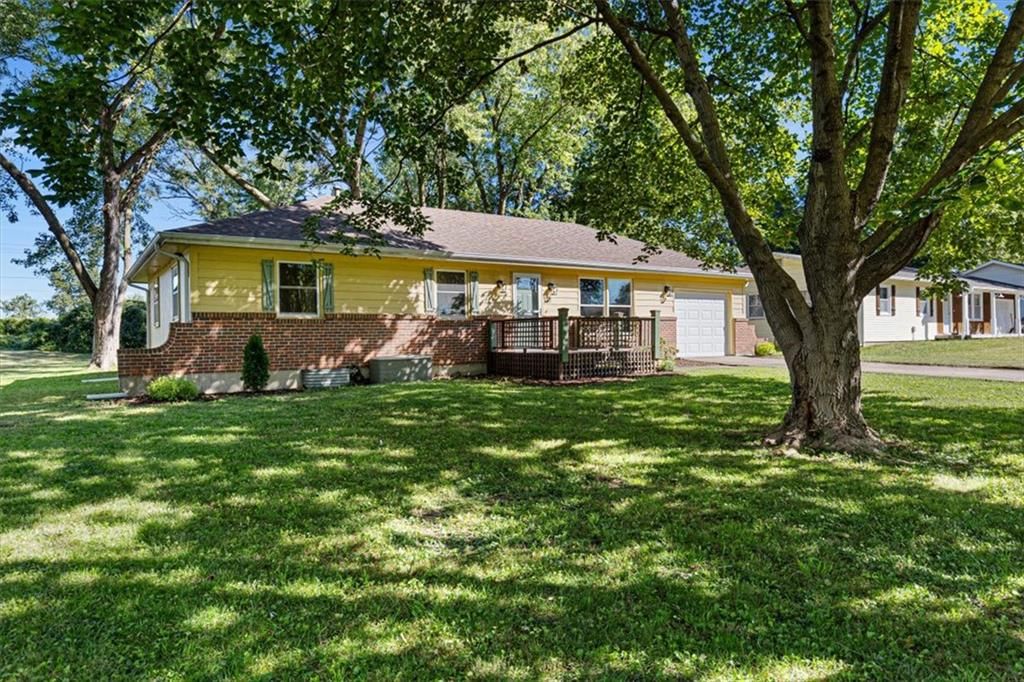 Photo 38 of 41 - 112 W 8th Street, Kearney, MO 64060