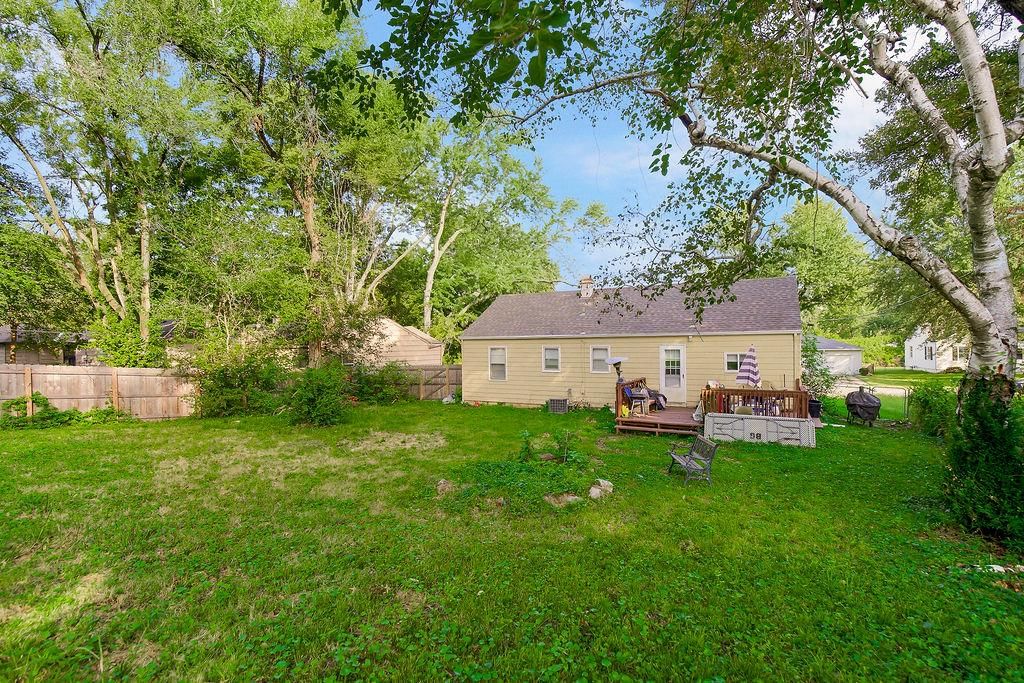 8805 E 73rd Street, Raytown, MO: listing photo 3