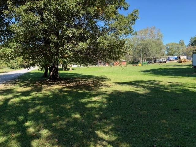 1001 N Jerry Avenue, Raymore, MO: listing photo 2