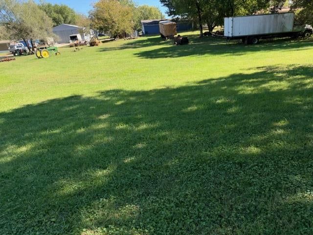 Photo 4 of 7 - 1001 N Jerry Avenue