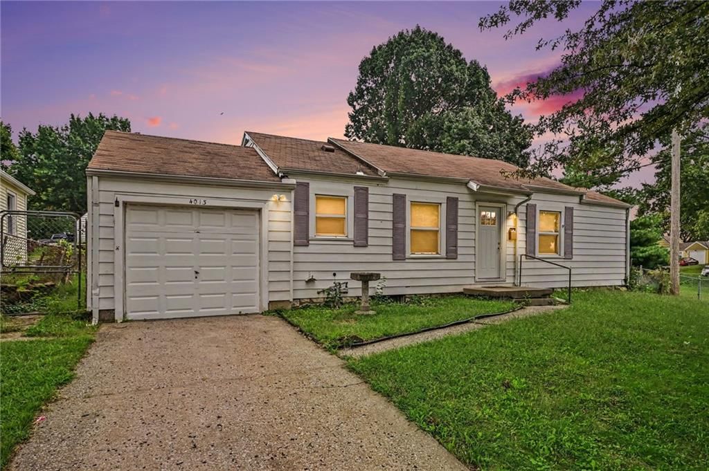 4013 valley Way, Independence, MO