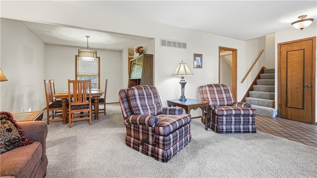 Photo 5 of 22 - 9146 Antioch Road, Overland Park, KS 66212