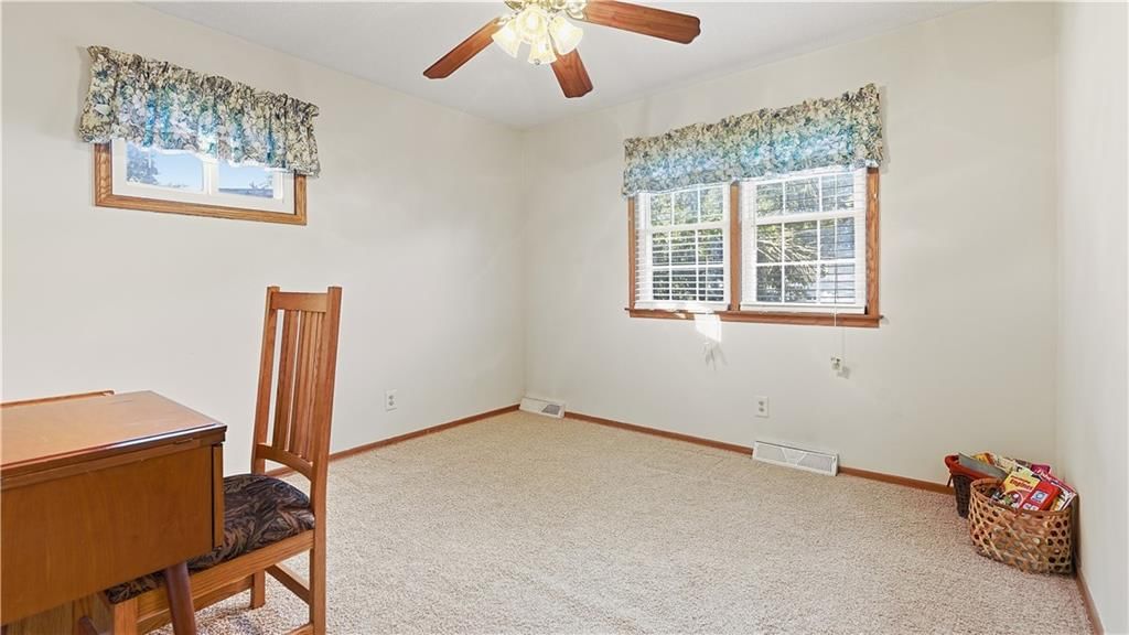 Photo 13 of 22 - 9146 Antioch Road, Overland Park, KS 66212