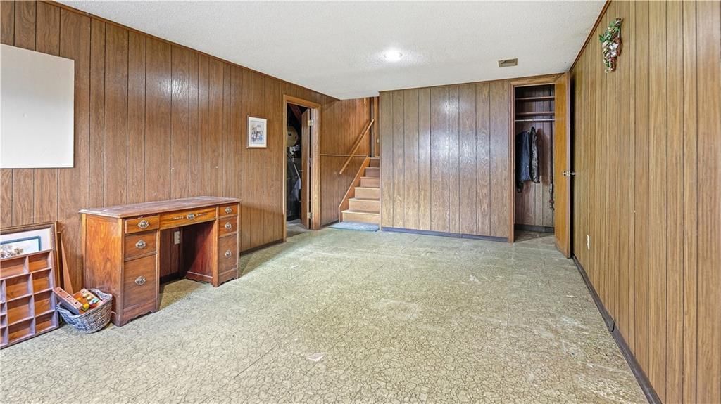 Photo 20 of 22 - 9146 Antioch Road, Overland Park, KS 66212